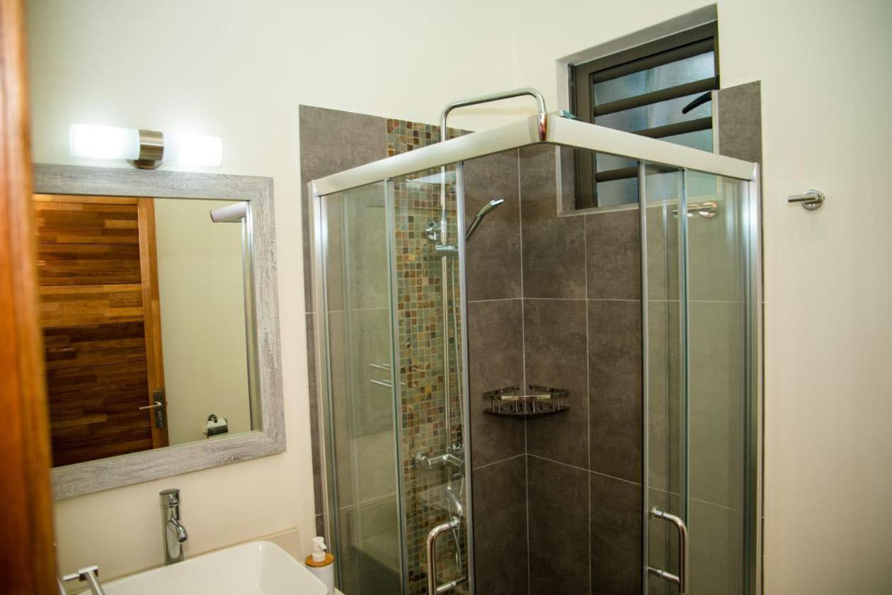 Entire Luxury 3 Bedroom Condo For Rent - Flic-En-Flac - Close To Beach Eksteriør bilde