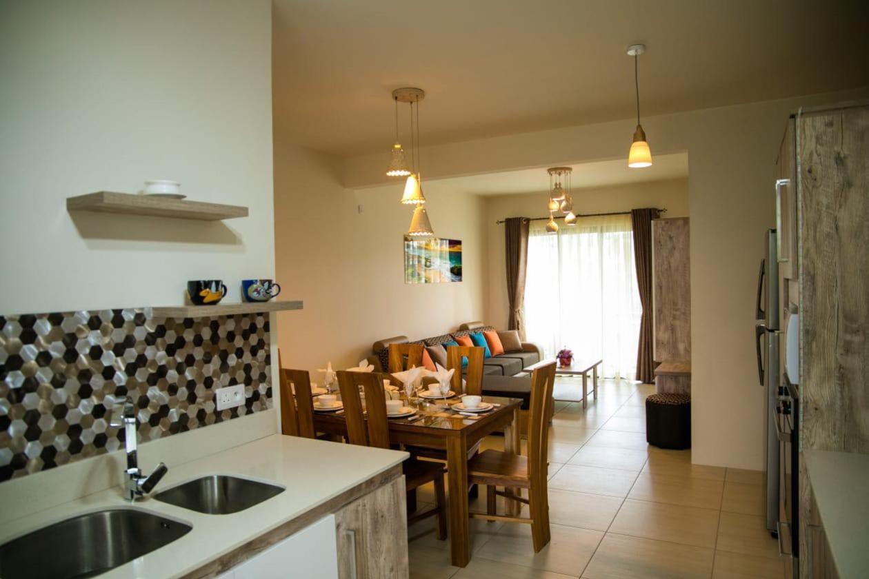 Entire Luxury 3 Bedroom Condo For Rent - Flic-En-Flac - Close To Beach Eksteriør bilde